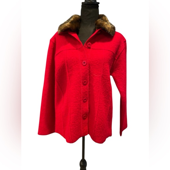 Lisa international Jackets & Blazers - NWT. Lisa international red wool coat with removable fur collar. Size medium.